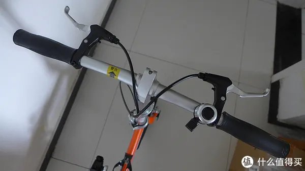 #乐骑天下# 公交通勤爱车：Langtu 狼途 14寸折叠车 开箱&后货架安装