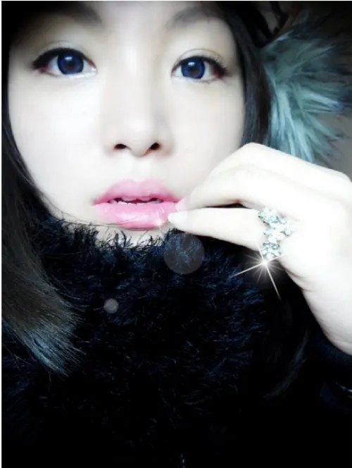 G1联赛线下决赛美女主持安蕾尔生活照