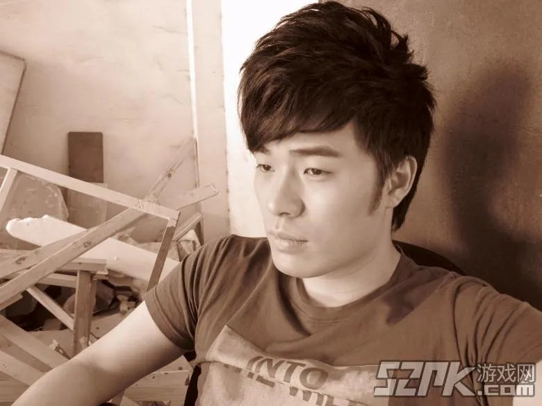 曾小贤参加LOL全明星表演赛 期待好男人怒拿草莓一血