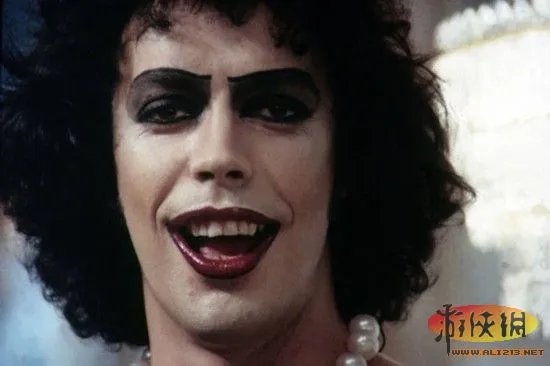 凸显惊艳魅惑气息 盘点25部电影中的烈焰红唇