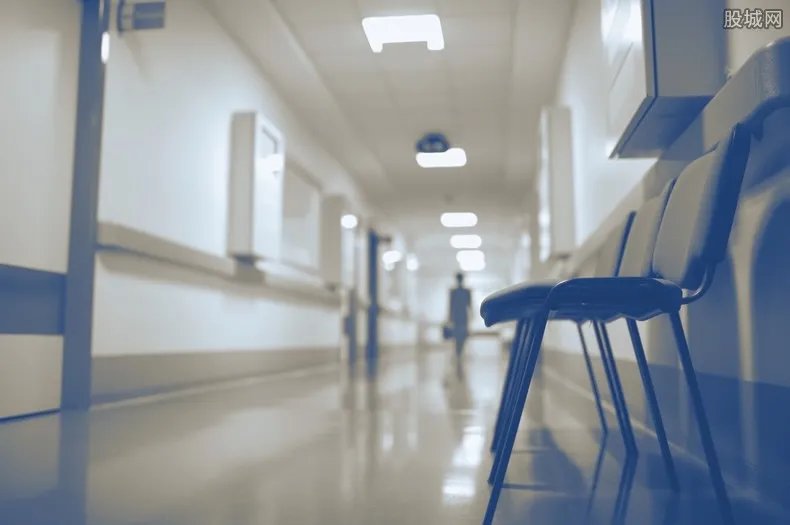 卫健委通报女子产后体内遗留纱布 是因助产士操作失误所致