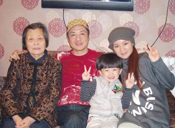 李琛老婆是谁及资料,李琛的腿是怎么瘸的