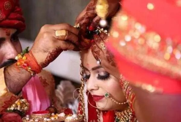 疫情致印度童婚事件显著增加，“童婚”是什么