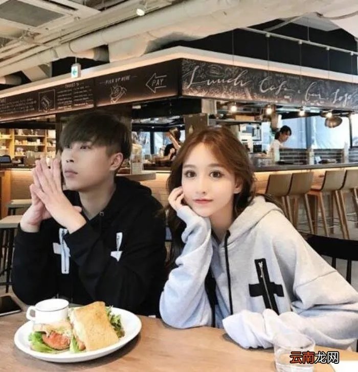 UU赵梦玥自爆上厕所被人看到 uu自爆一血初中就没了