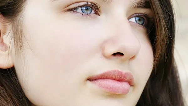 膨体和硅胶隆鼻区别