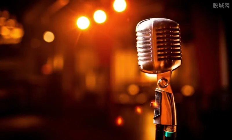 张敬轩被踢出歌手 其背后原因是什么