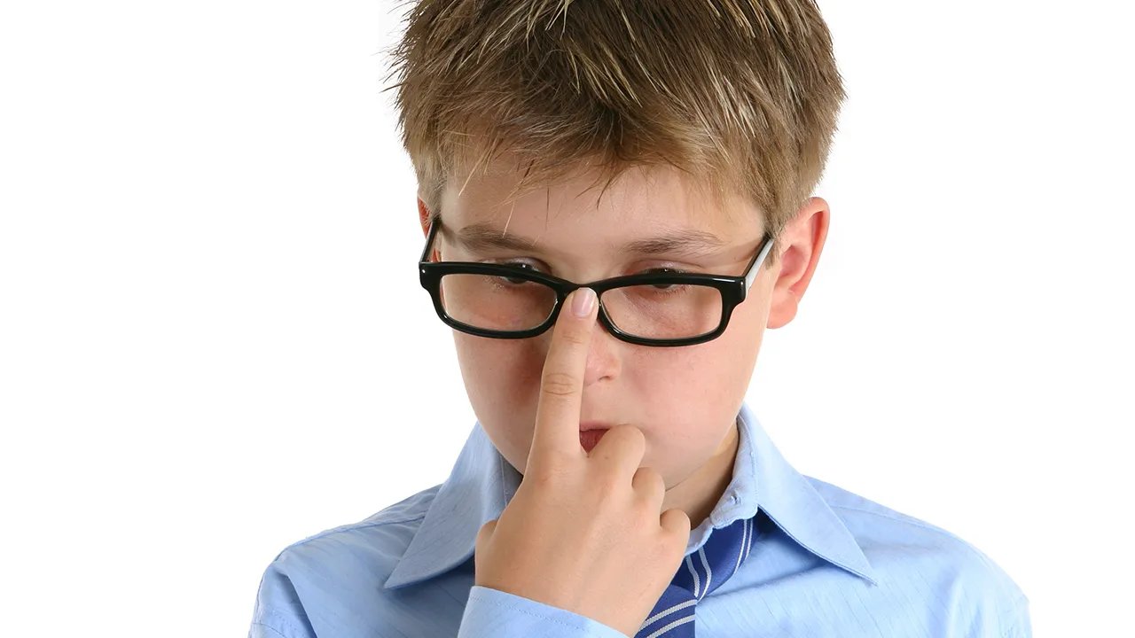 眼睛乌青怎么办?