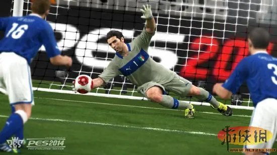 《实况足球2014》试玩版昨偷跑 提供四支球队