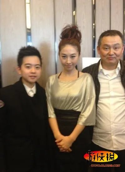 深圳16岁顶级富二代：女友无数 玩三国杀爱COS