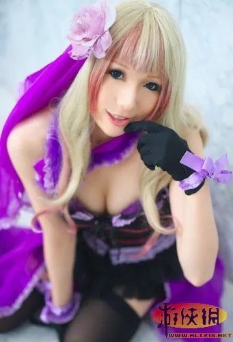 女王控的最爱 性感绝美的雪莉露cosplay