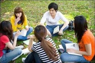 体育生用2米长吸管床上喝水,你大学的时候有多懒?