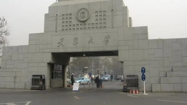 北京5所高校确定开学时间,你认为现在应该开学吗?