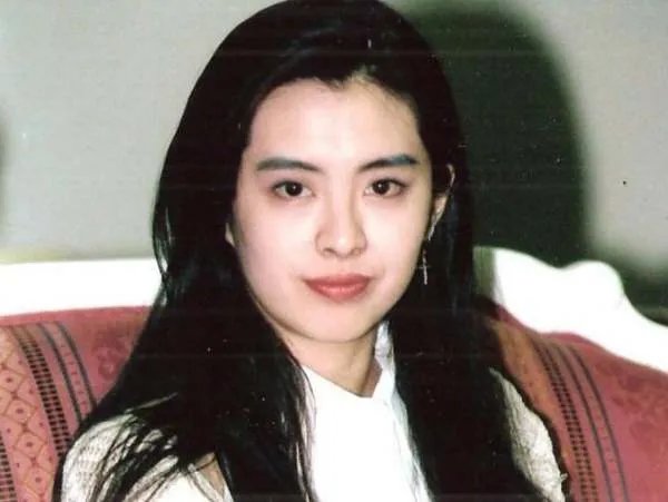 王祖蓝王祖贤什么关系？