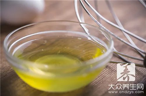 为什么蛋清打不成奶油状