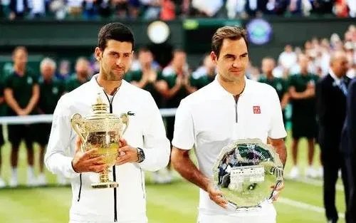 德约科维奇达成大满贯300胜，他为何依然被认为不如纳达尔和费德勒？