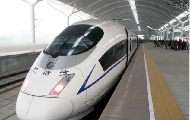 首例铁路失信名单 因情绪失控做出激烈举动遭到刑拘