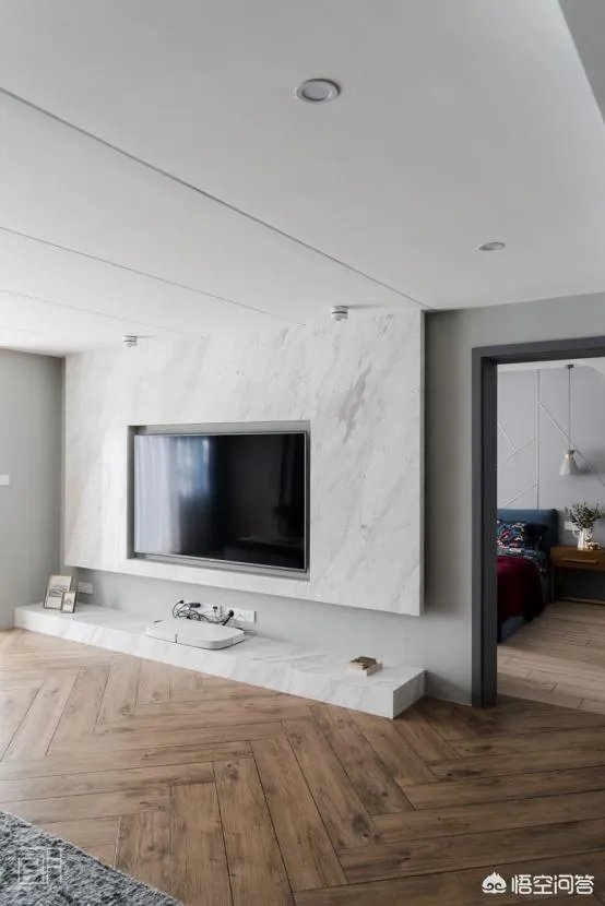 电视墙上插座该如何布置？