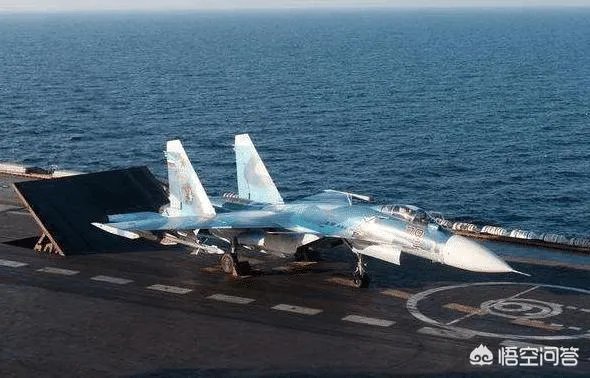 歼15起飞时后面竖起的挡板作用是什么？有何特殊要求？