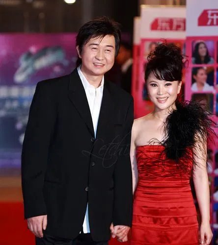 任静付笛生唱的佛歌叫什么  夫妻双双回应患重病