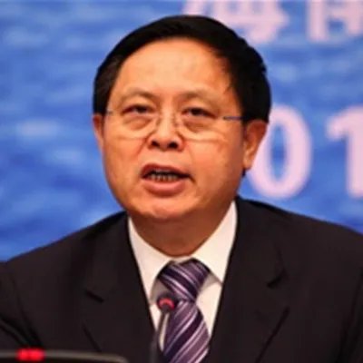 谭力老婆杨黎明照片流出 端庄大方美丽动人