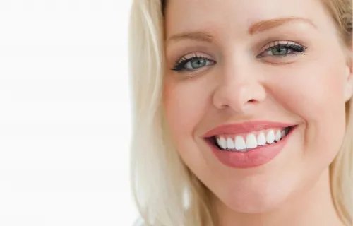 黑脸娃娃嫩肤疼吗