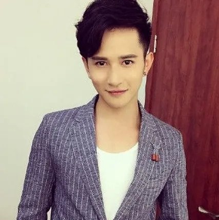 刘洲成的老婆曝光 刘洲成娶单身妈妈当后爸