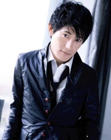 天天向上浩二下跪遭质疑 因身份原因被炒作