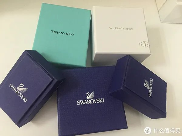 一个短脖女的项链世界——真人兽深度解毒