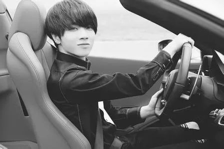 华晨宇富二代照片曝光 真实家庭背景资料遭深扒