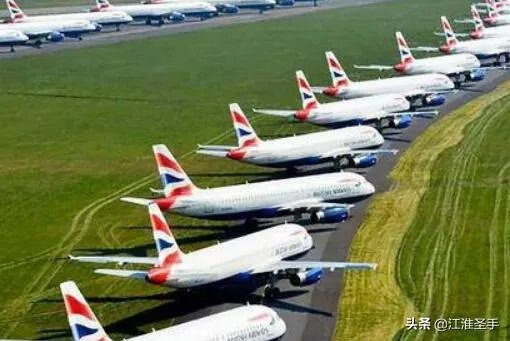 因疫情美国交通瘫痪,超400架飞机停满荒漠,堪称“飞机墓场”,如何评价?