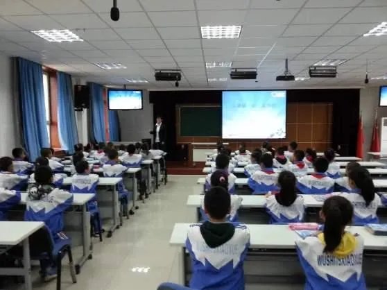 关于教育部召开新闻发布会:教师工资不低于公务员年底须完成,提高教师待遇,提高教师整体素质,你怎么看?