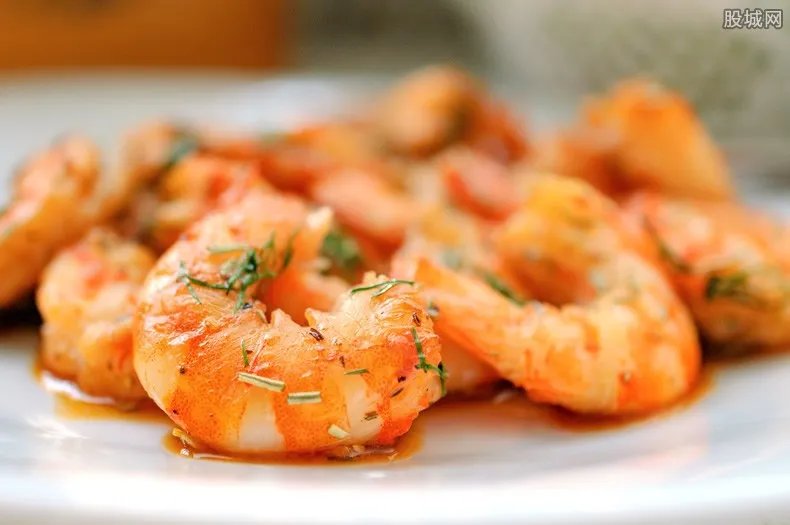 南美冻虾检出新冠 外包装存在新冠病毒只是谣言!