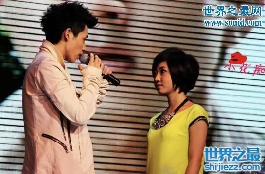 洪辰和魏晨的结婚照曝光,帮帮唱擦出默契火化