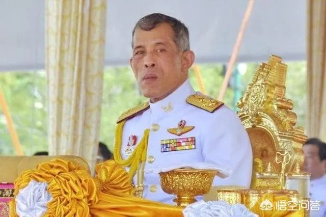 泰国国王加冕仪式上的五神器是什么?