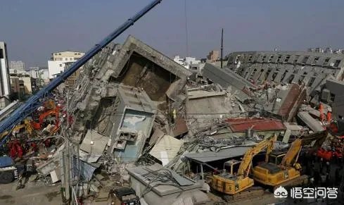 楼倒塌上层安全还是下层安全