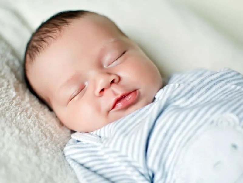 新生儿黑白颠倒有什么纠正方法