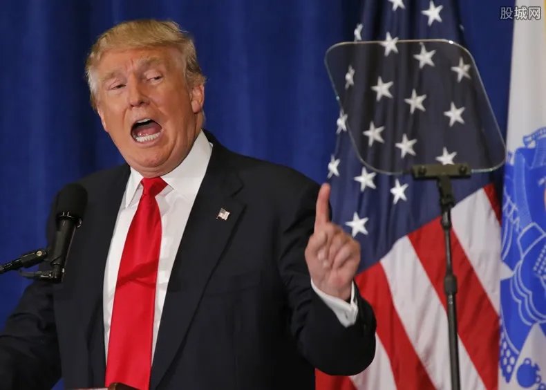 特朗普签署涉港法规制裁中国 美国为何要这样做？