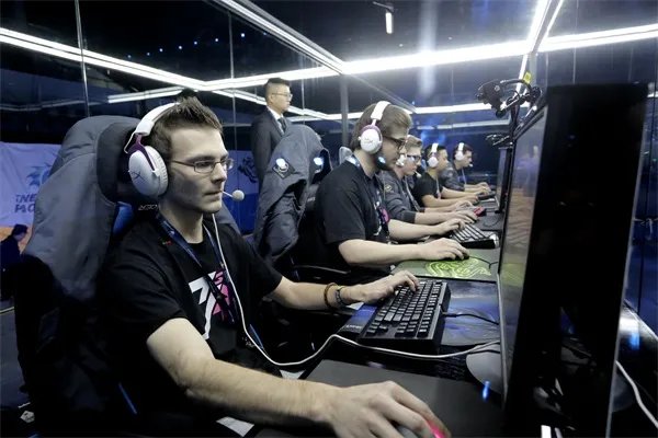 CFS2015世界总决赛开战 首日比赛精彩图集