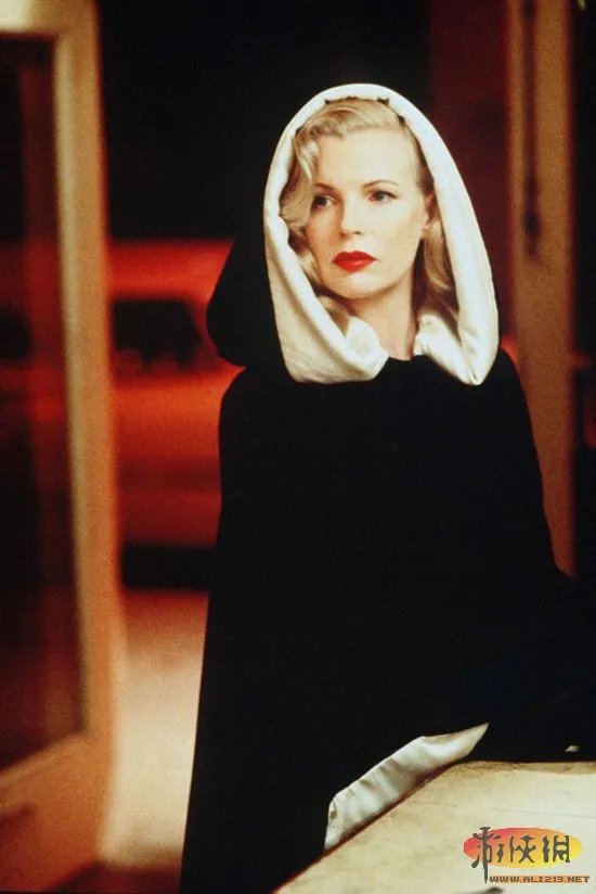 凸显惊艳魅惑气息 盘点25部电影中的烈焰红唇