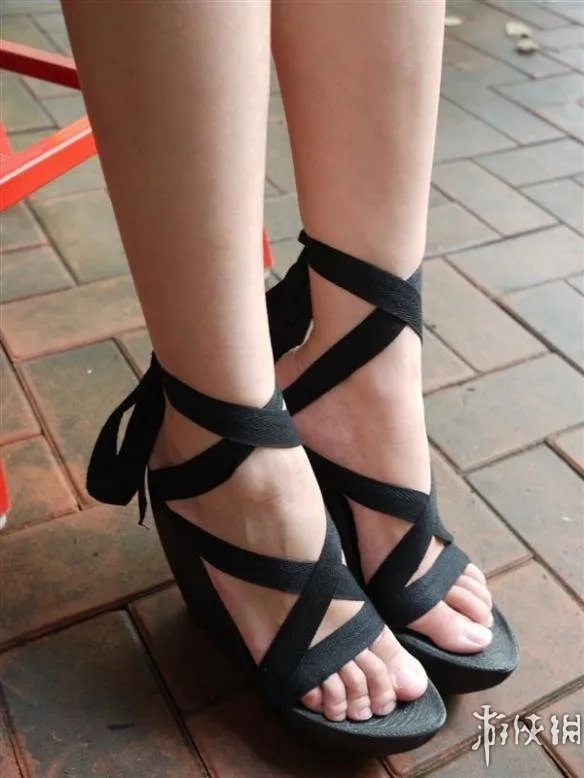 深圳美女黑客发明黑科技:工具藏在3D打印高跟鞋中!