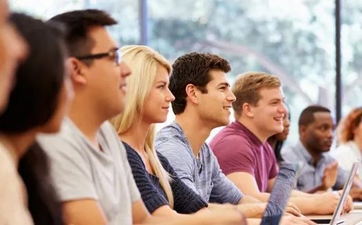 上海一名初中生发现教科书用图有误,如何评价这名学生?