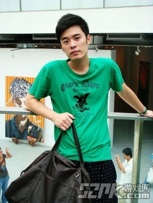 曾小贤参加LOL全明星表演赛 期待好男人怒拿草莓一血