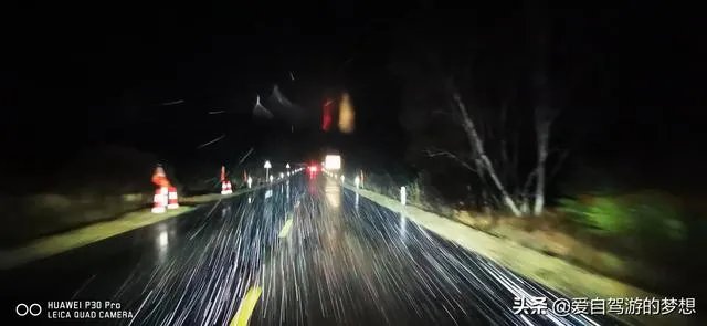 沙漠罕见8月降雪