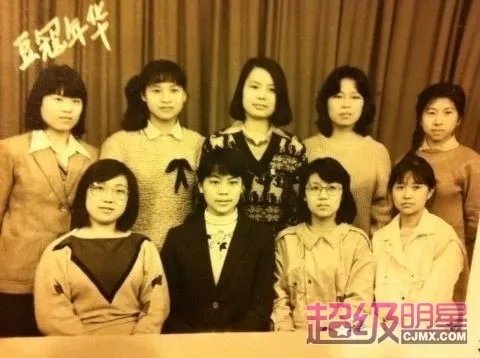 《非诚勿扰》黄菡青涩照首曝光获赞(图)