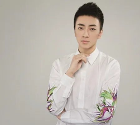 师洋图片高清集锦 因凭借《舞娘》引起观众热议