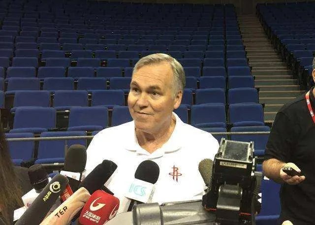 你怎么看待周琦小腿拉伤缺席发展联盟比赛？