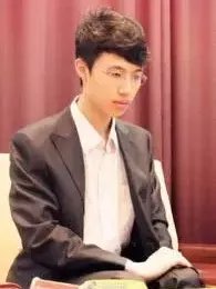 围棋国手乘高铁为何遭强制降座？