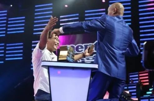 超级演说家陈州乐嘉下跪遭曝光 揭秘其中的内幕