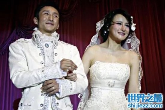 冉莹颖大尺度照片曝光,豪胸巨乳让人血脉喷张