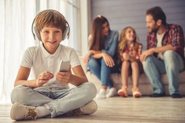 我妈妈总是动我的东西,还说她不会动,好烦啊,自己买了一些自己